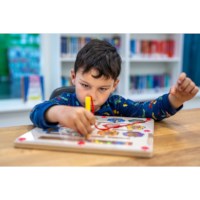 Motoriekbord - bloemen | Educo | Spelbord | Magneetpen | SPOORZOEKER.