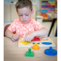 Vormen sorteren | Educo | Spelbord | KLEURRIJK.