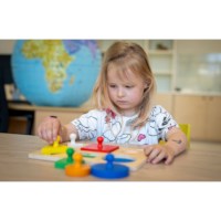 Vormen sorteren | Educo | Spelbord | KLEURRIJK.