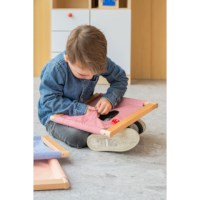 Oefen aankleden | Educo | Speelmateriaal | PIONIER.