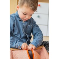 Oefen aankleden | Educo | Speelmateriaal | PIONIER.