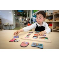 Inhoud | Educo | Inlegpuzzel | 8 puzzelstukken | VERRASSING.