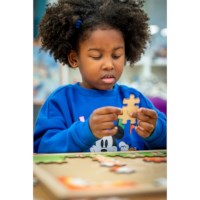 Giraffe - samen in het wild | Educo | Legpuzzel | 121 puzzelstukken | DIERENVRIEND.