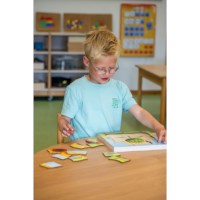 Op de boerderij - groei zonnebloem | Educo | Lagenpuzzel | 31 puzzelstukken | GROEIGEHEIM.